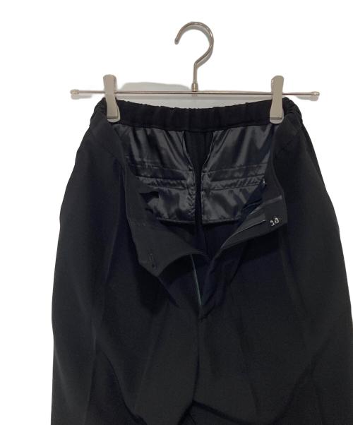 ENFOLD（エンフォルド）ENFOLD (エンフォルド) 25SS HEXAGON TR（ヘキサゴン トラウザー）/ スラックス　300IS231-0451 ブラック サイズ:36の古着・服飾アイテム