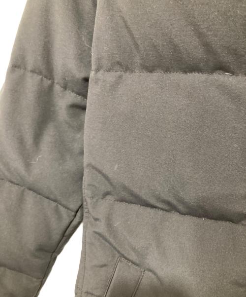 CANADA GOOSE（カナダグース）CANADA GOOSE (カナダグース) MACKENZIE PARKA　マッケンジーパーカー　フーデッドダウンコート　2302JL ブラック サイズ:Mの古着・服飾アイテム
