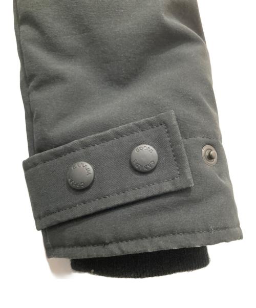 CANADA GOOSE（カナダグース）CANADA GOOSE (カナダグース) MACKENZIE PARKA　マッケンジーパーカー　フーデッドダウンコート　2302JL ブラック サイズ:Mの古着・服飾アイテム