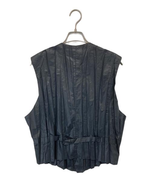 ISSEY MIYAKE（イッセイミヤケ）ISSEY MIYAKE (イッセイミヤケ) プリーツベスト　ME51-FE144　黒タグ ブラック サイズ:Mの古着・服飾アイテム