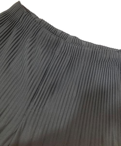 HOMME PLISSE ISSEY MIYAKE（オム プリッセ イッセイ ミヤケ）HOMME PLISSE ISSEY MIYAKE (オム プリッセ イッセイ ミヤケ) プリーツパンツ HP55JF153 ブラック サイズ:３の古着・服飾アイテム