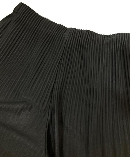 HOMME PLISSE ISSEY MIYAKE（オム プリッセ イッセイ ミヤケ）HOMME PLISSE ISSEY MIYAKE (オム プリッセ イッセイ ミヤケ) プリーツパンツ HP55JF153 ブラック サイズ:３の古着・服飾アイテム