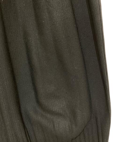 HOMME PLISSE ISSEY MIYAKE（オム プリッセ イッセイ ミヤケ）HOMME PLISSE ISSEY MIYAKE (オム プリッセ イッセイ ミヤケ) プリーツパンツ HP55JF153 ブラック サイズ:３の古着・服飾アイテム