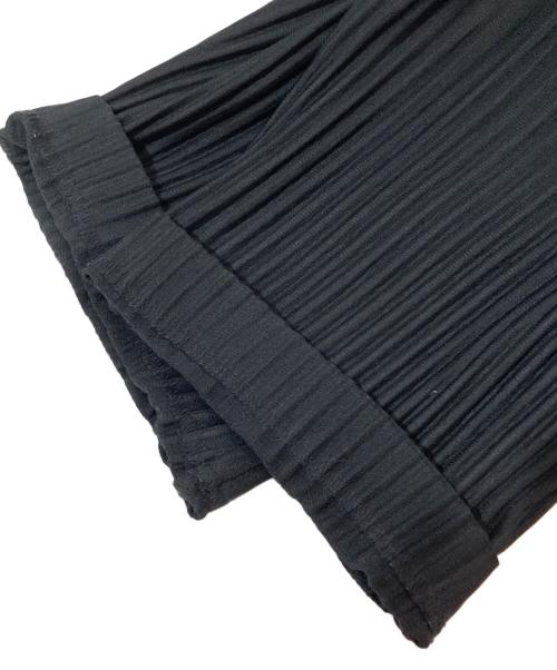 HOMME PLISSE ISSEY MIYAKE（オム プリッセ イッセイ ミヤケ）HOMME PLISSE ISSEY MIYAKE (オム プリッセ イッセイ ミヤケ) プリーツパンツ HP55JF153 ブラック サイズ:３の古着・服飾アイテム