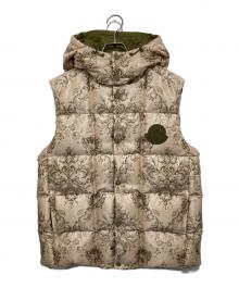 MONCLER GENIUS（モンクレール ジーニアス）の古着「RABEH ダウンベスト 22AW H10921A00036」｜アイボリー×オリーブ