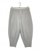 HOMME PLISSE ISSEY MIYAKEオム プリッセ イッセイ ミヤケ）の古着「BASIC pleated tapered pants(テーパードパンツ) HP55JF153」｜グレー