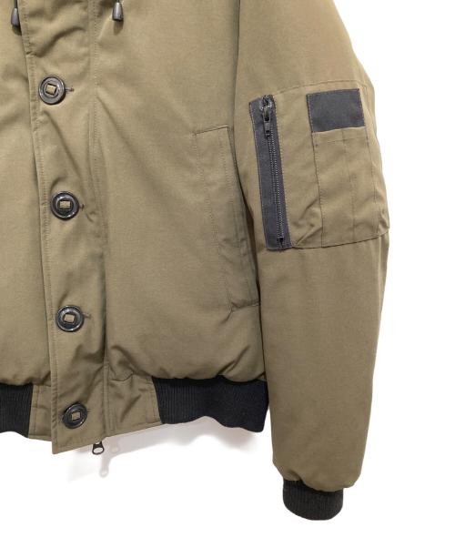 CANADA GOOSE（カナダグース）CANADA GOOSE (カナダグース) LABRADOR(ラブラドール) ダウンジャケット　7958JM オリーブ サイズ:Mの古着・服飾アイテム