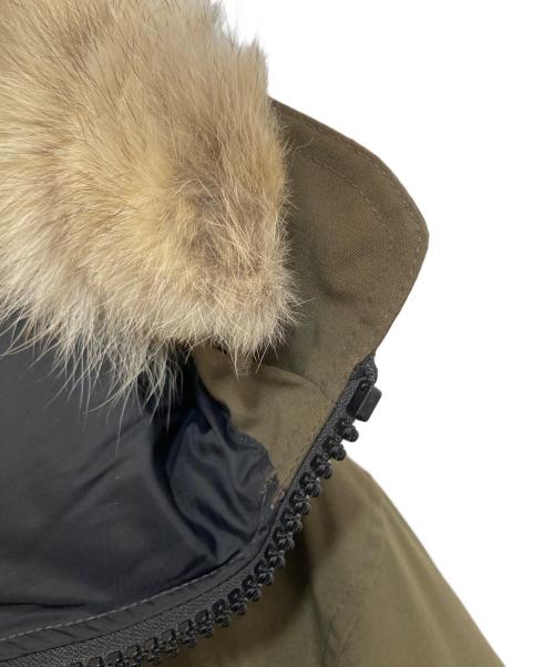 CANADA GOOSE（カナダグース）CANADA GOOSE (カナダグース) LABRADOR(ラブラドール) ダウンジャケット　7958JM オリーブ サイズ:Mの古着・服飾アイテム