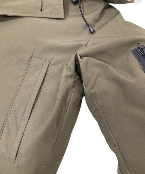 CANADA GOOSE（カナダグース）CANADA GOOSE (カナダグース) LABRADOR(ラブラドール) ダウンジャケット　7958JM オリーブ サイズ:Mの古着・服飾アイテム