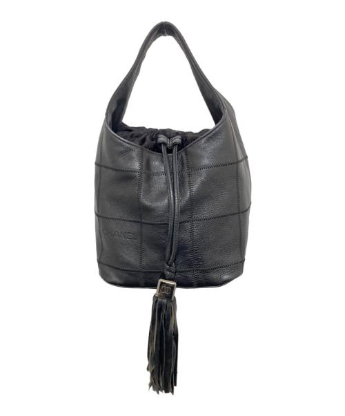 CHANEL（シャネル）CHANEL (シャネル) ココマークチョコバー巾着フリンジバッグ　A19981 ブラックの古着・服飾アイテム