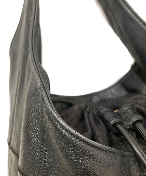 CHANEL（シャネル）CHANEL (シャネル) ココマークチョコバー巾着フリンジバッグ　A19981 ブラックの古着・服飾アイテム