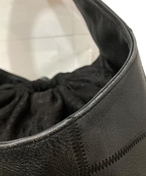 CHANEL（シャネル）CHANEL (シャネル) ココマークチョコバー巾着フリンジバッグ　A19981 ブラックの古着・服飾アイテム