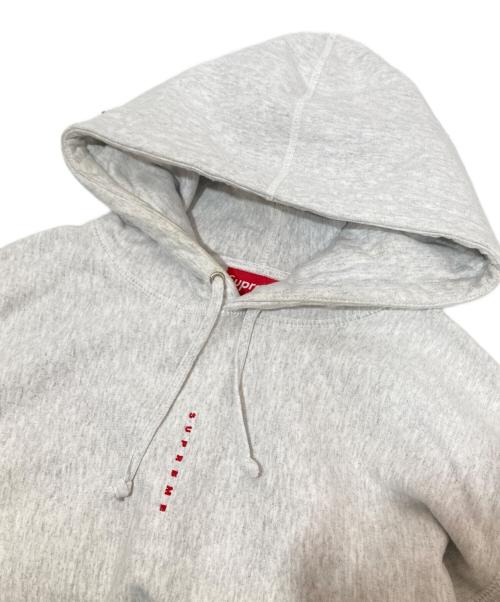 SUPREME（シュプリーム）SUPREME (シュプリーム) Micro Logo Hooded Sweatshirt　マイクロロゴフーデットスウェットパーカー グレー サイズ:Mの古着・服飾アイテム