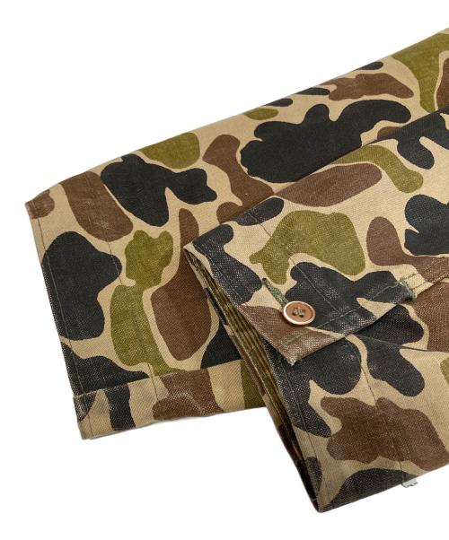 L.L.Bean（エルエルビーン）L.L.Bean (エルエルビーン) 迷彩柄フィールドコート　ハンティングジャケット　ダックハンターカモ　襟コーデュロイ　カモフラカバーオール オリーブ サイズ:無の古着・服飾アイテム