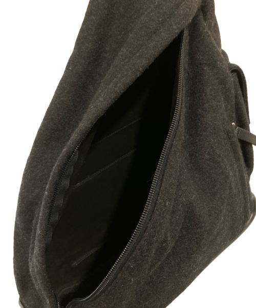 PRADA SPORTS（プラダスポーツ）PRADA SPORTS (プラダスポーツ) ウールスリングバッグ グレーの古着・服飾アイテム