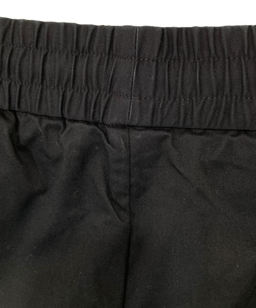 MONCLER（モンクレール）MONCLER (モンクレール) PANTALONE BERMUDA　パンタローネバミューダ　G10912B71900 ブラック サイズ:46の古着・服飾アイテム