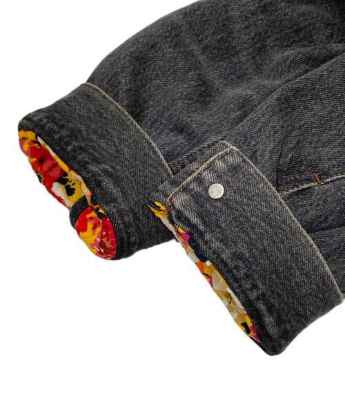 GUCCI（グッチ）GUCCI (グッチ) 18AW バックプリントワッペンデニムジャケット　525420 グレー サイズ:44の古着・服飾アイテム