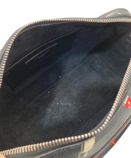 Saint Laurent Paris（サンローランパリ）Saint Laurent Paris (サンローランパリ) ベイビーダッフル リップスティックパターン 400422 ブラックの古着・服飾アイテム