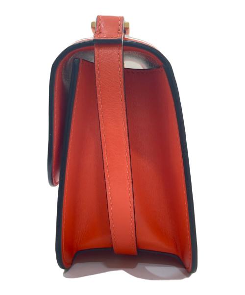VALENTINO GARAVANI（ヴァレンティノ・ガラヴァーニ）VALENTINO GARAVANI (ヴァレンティノ・ガラヴァーニ) Vスリング ショルダーバッグ SW0B0F01RQR オレンジの古着・服飾アイテム