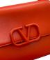 中古・古着 VALENTINO GARAVANI (ヴァレンティノ・ガラヴァーニ) Vスリング ショルダーバッグ SW0B0F01RQR オレンジ：50000円
