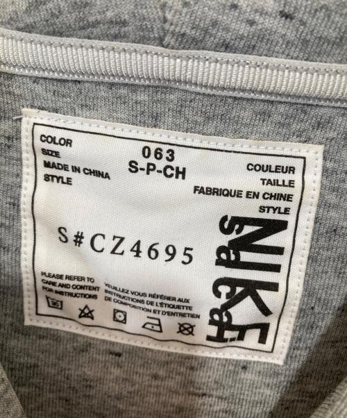 NIKE（ナイキ）NIKE (ナイキ) sacai (サカイ) NRG HOODIE　フーディー　CZ4695-063 グレー サイズ:Sの古着・服飾アイテム
