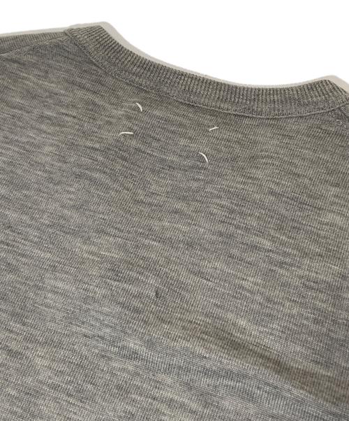 Maison Margiela（メゾンマルジェラ）Maison Margiela (メゾンマルジェラ) Vネックニット　ここのえ期 グレー サイズ:Mの古着・服飾アイテム