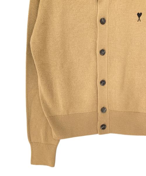 AMI Alexandre Mattiussi（アミアレクサンドルマテュッシ）AMI Alexandre Mattiussi (アミアレクサンドルマテュッシ) メリノウールニット カーディガン FKC361.001 ベージュ サイズ:Mの古着・服飾アイテム