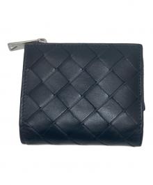 BOTTEGA VENETA（ボッテガベネタ）の古着「イントレチャート 2つ折り ファスナーウォレット　775546VCPQ48803」｜ブラック