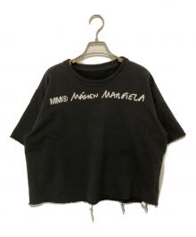 MM6 Maison Margiela（エムエムシックスメゾンマルジェラ）の古着「ワイドクロップドロゴTシャツ　S32GU0133 S25454」｜ブラック