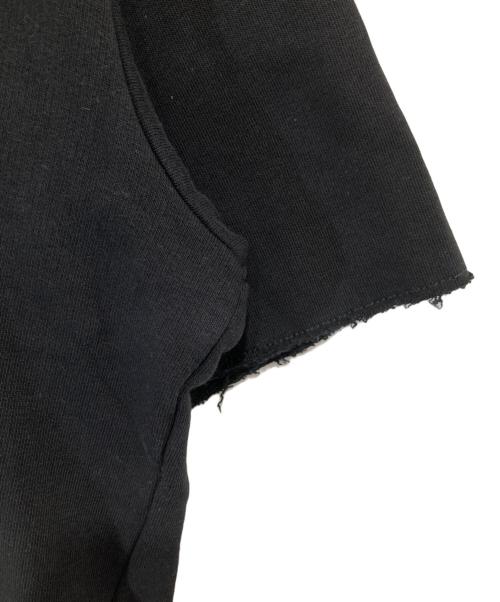 MM6 Maison Margiela（エムエムシックスメゾンマルジェラ）MM6 Maison Margiela (エムエムシックスメゾンマルジェラ) ワイドクロップドロゴTシャツ　S32GU0133 S25454 ブラック サイズ:Sの古着・服飾アイテム