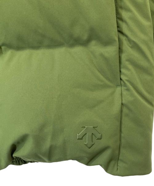 DESCENTE ALLTERRAIN（デザイント オルテライン）DESCENTE ALLTERRAIN (デザイント オルテライン) B-SHOP (ビショップ) 別注 水沢ダウン ミドルジャケット　DXG2680WBS オリーブ サイズ:Mの古着・服飾アイテム