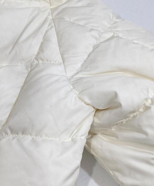 HERNO（ヘルノ）HERNO (ヘルノ) ダウンコート　PI0820D-12004-1000 アイボリー サイズ:44の古着・服飾アイテム