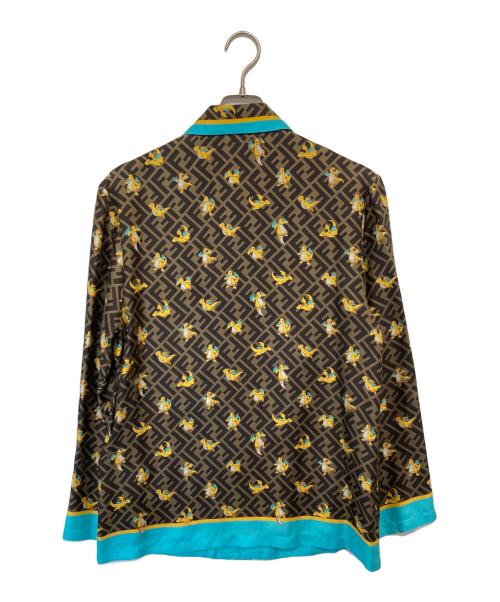 FENDI（フェンディ）FENDI (フェンディ) FRAGMENT DESIGN (フラグメントデザイン) pokemon (ポケモン) ズッカ柄 キャラクターシルクツイル パジャマシャツ　FS8156 AWZH　 カイリュー ブラウン サイズ:38の古着・服飾アイテム