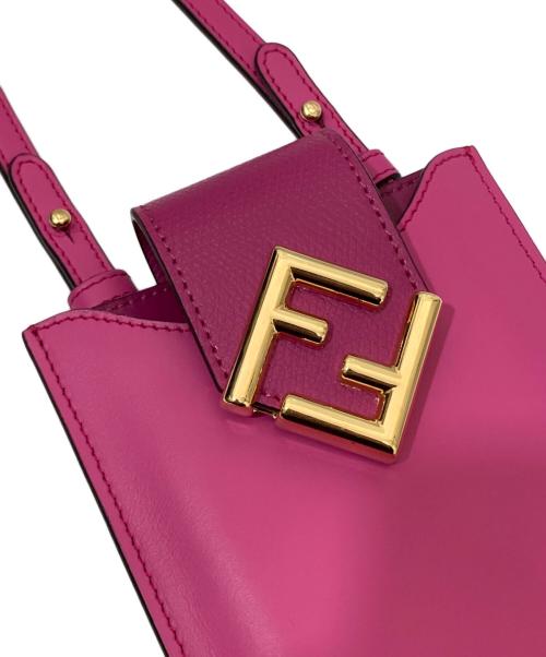 FENDI（フェンディ）FENDI (フェンディ) FFダイヤモンド フォンポーチ　7AS188 ALWAショルダーバッグ　7AS188 ALWA ショッキングピンクの古着・服飾アイテム