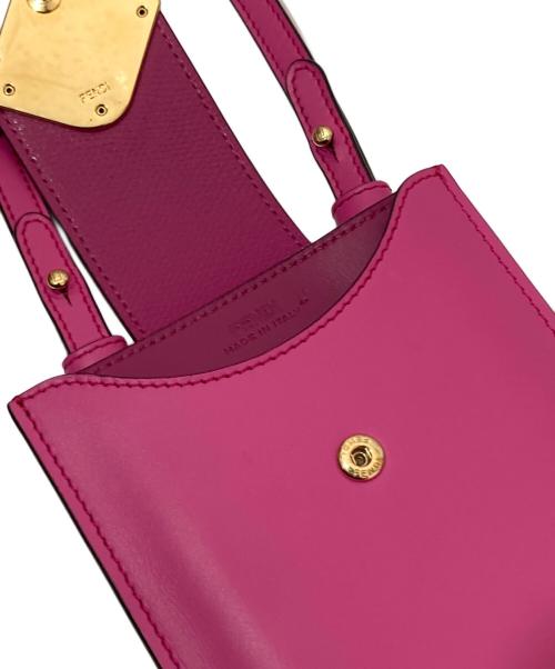 FENDI（フェンディ）FENDI (フェンディ) FFダイヤモンド フォンポーチ　7AS188 ALWAショルダーバッグ　7AS188 ALWA ショッキングピンクの古着・服飾アイテム
