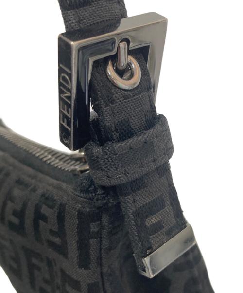 FENDI（フェンディ）FENDI (フェンディ) ズッキーノショルダーバッグ ブラックの古着・服飾アイテム