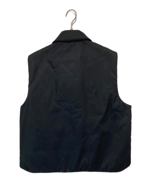 PRADA（プラダ）PRADA (プラダ) Nylon Padded Vest　三角プレート　中綿ベスト　SGN865 ブラック サイズ:50の古着・服飾アイテム