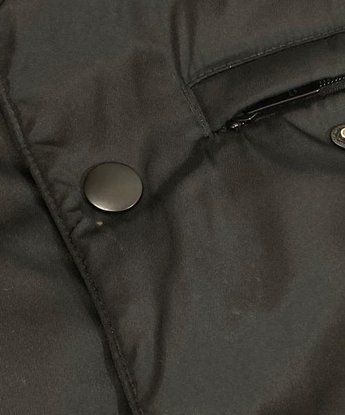 PRADA（プラダ）PRADA (プラダ) Nylon Padded Vest　三角プレート　中綿ベスト　SGN865 ブラック サイズ:50の古着・服飾アイテム