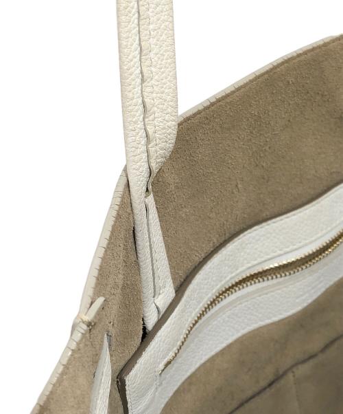 CELINE（セリーヌ）CELINE (セリーヌ) カバファントム スモールレザートートバッグ　Leather tote bag ホワイトの古着・服飾アイテム