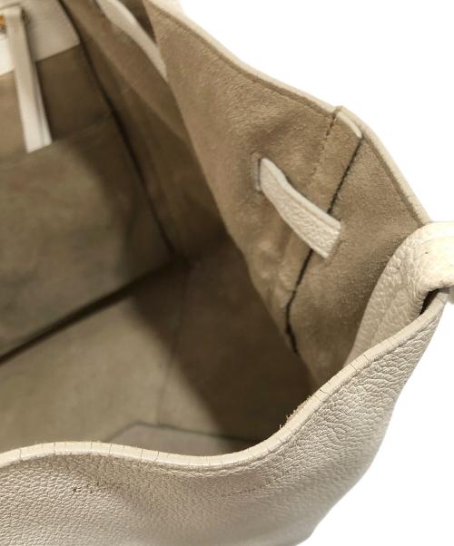 CELINE（セリーヌ）CELINE (セリーヌ) カバファントム スモールレザートートバッグ　Leather tote bag ホワイトの古着・服飾アイテム