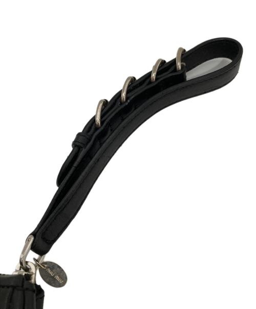 MIU MIU（ミュウミュウ）MIU MIU (ミュウミュウ) レザープリーツクラッチバッグ ブラックの古着・服飾アイテム