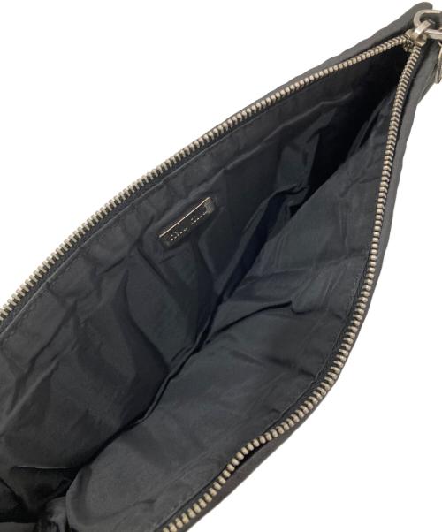 MIU MIU（ミュウミュウ）MIU MIU (ミュウミュウ) レザープリーツクラッチバッグ ブラックの古着・服飾アイテム