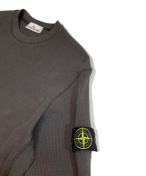 STONE ISLAND（ストーンアイランド）STONE ISLAND (ストーンアイランド) ORGANIC COTTON WAFFLE FLEECE サーマルカットソー K1S156100008S0044 グレー サイズ:Mの古着・服飾アイテム