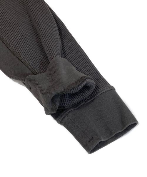 STONE ISLAND（ストーンアイランド）STONE ISLAND (ストーンアイランド) ORGANIC COTTON WAFFLE FLEECE サーマルカットソー K1S156100008S0044 グレー サイズ:Mの古着・服飾アイテム