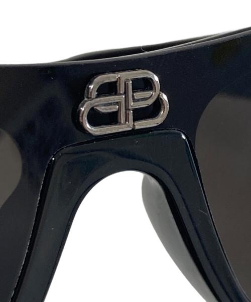 BALENCIAGA（バレンシアガ）BALENCIAGA (バレンシアガ) スクエアフレームサングラス BB0080S ブラック サイズ:99□1-140の古着・服飾アイテム