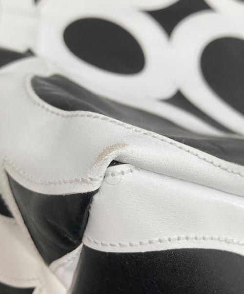 COMME des GARCONS（コムデギャルソン）COMME des GARCONS (コムデギャルソン) サークルパッチレザースクエアトートバック　KZ-K 254 ブラックの古着・服飾アイテム