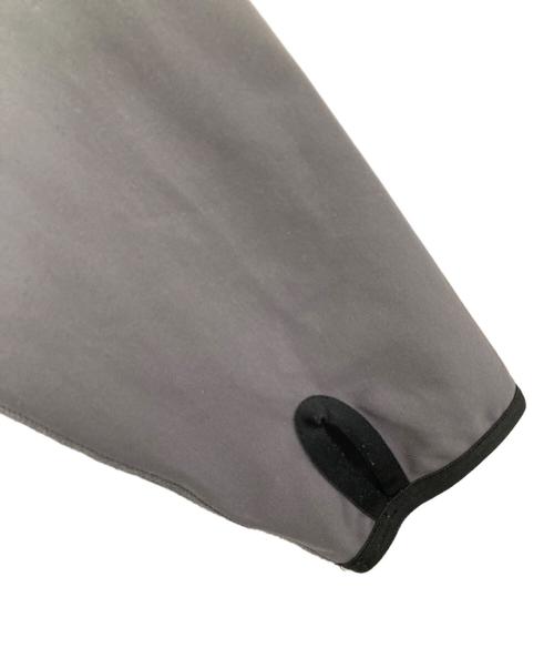 F.C.R.B.（エフシーレアルブリストル）F.C.R.B. (エフシーレアルブリストル) フーデッドジャケット　FCRB-222034 グレー サイズ:Mの古着・服飾アイテム