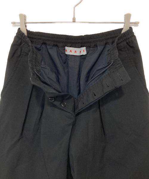 MARNI（マルニ）MARNI (マルニ) ウールトロピカルシャーリング1Pテーパードパンツ　WOOL TROPICAL TAPERED PANTS PUMU0017U1 ブラック サイズ:44の古着・服飾アイテム