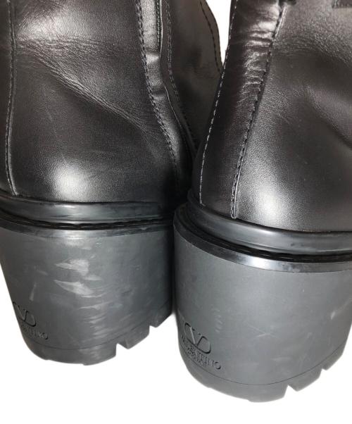 VALENTINO GARAVANI（ヴァレンティノ・ガラヴァーニ）VALENTINO GARAVANI (ヴァレンティノ・ガラヴァーニ) スタッズコンバットブーツ ブラック サイズ:41の古着・服飾アイテム