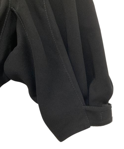 AKIKOAOKI（アキコアオキ）AKIKOAOKI (アキコアオキ) Scapula puff/AA22SS-SH01-02 ブラック サイズ:Freeの古着・服飾アイテム